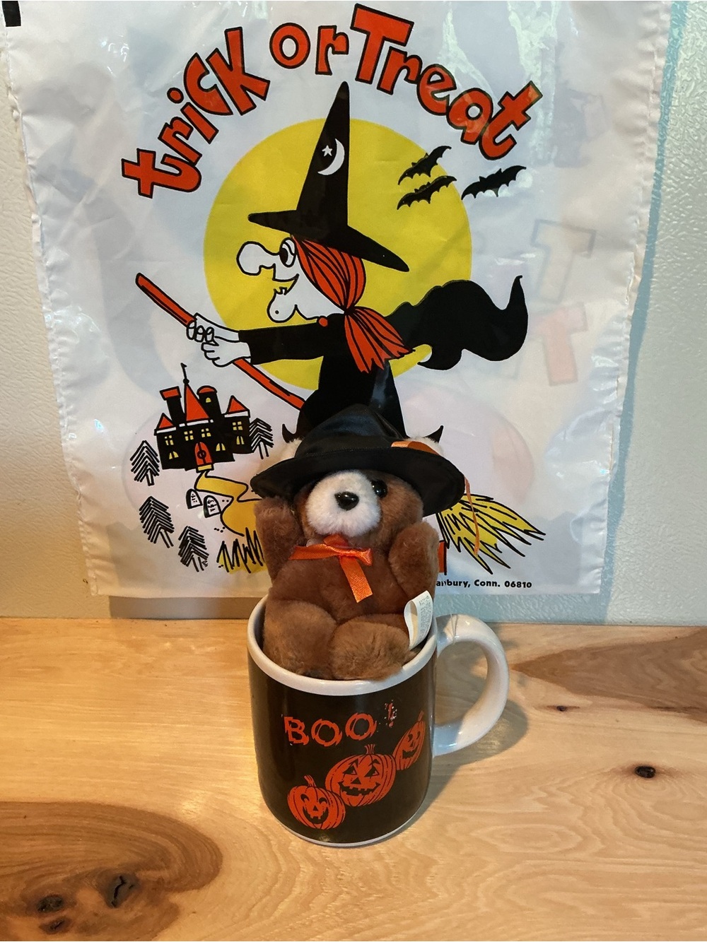 NOS Vintage 1980’s Halloween Teddy Bear in "BOO" Mug Trick or Treat Bag